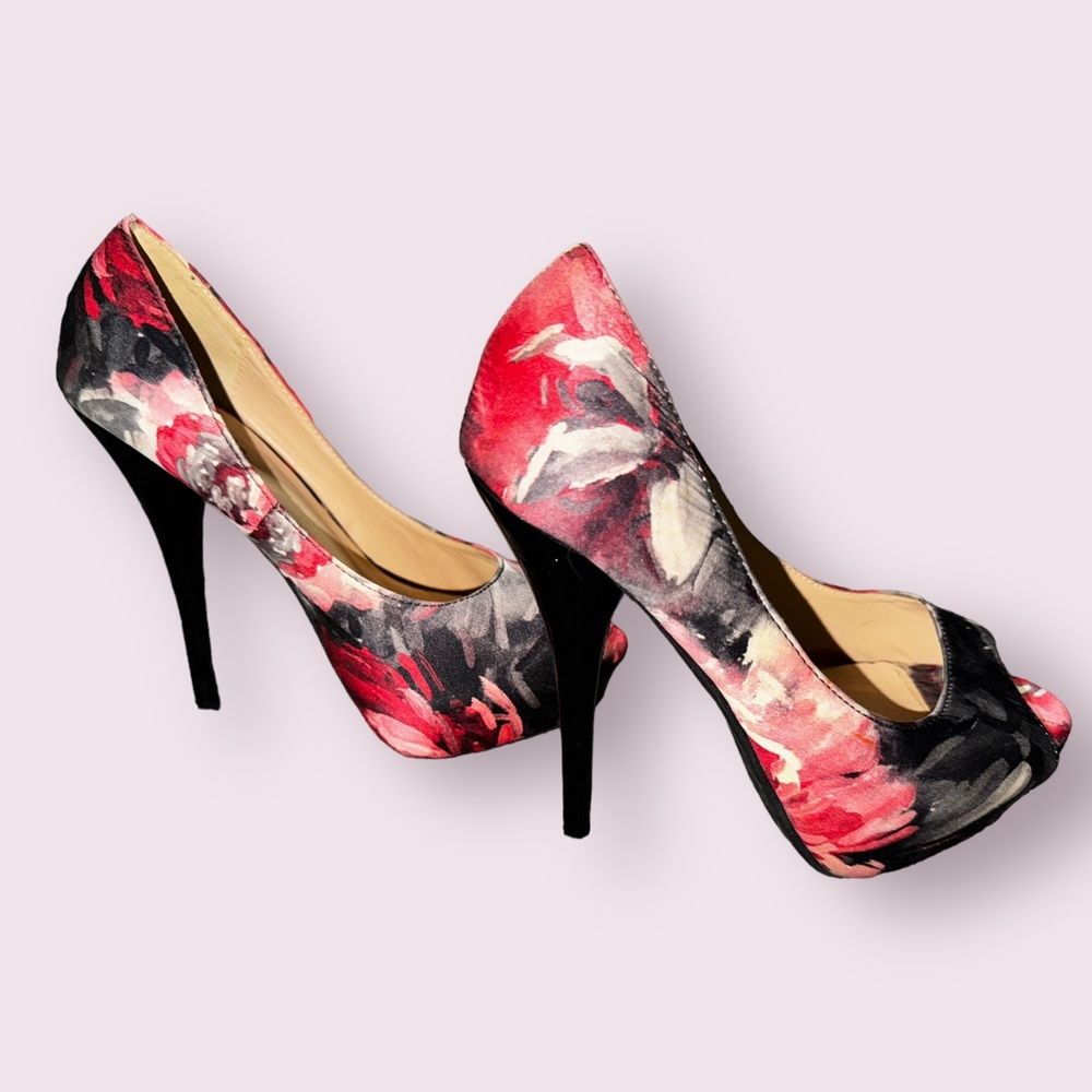Charlotte Russe Floral Platform Heels with Peep Toe - Picture 6 of 7